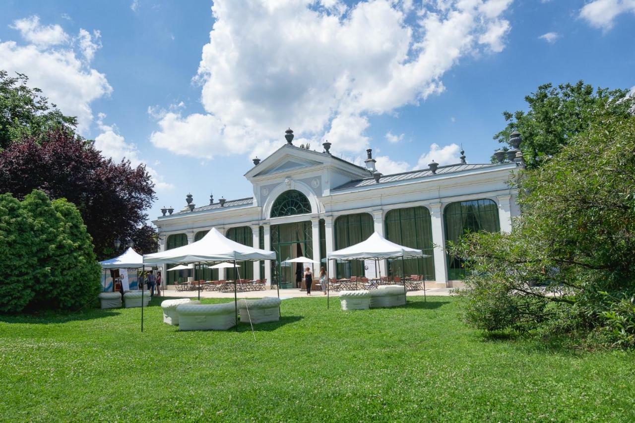 Hotel Kristály Imperial Tata Esterno foto